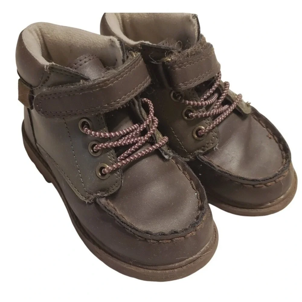 OshKosh Bgosh Boots Brown Faux Leather Moc Toe Outdoor Casual Size 7 Toddler